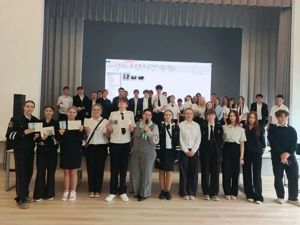 Сегодня к нам в гости приехали работники Белгородского государственного историко-художественного муз