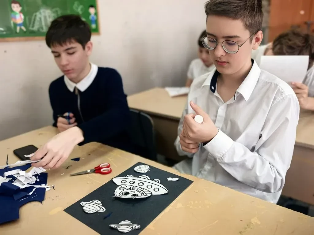 Космические Тайны и Творческие Открытия!  Как же много загадок таит в себе бескрайний космос! И как 