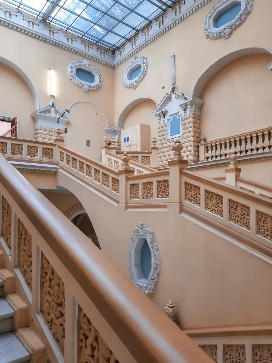 🏛  Российская ссудная казна #ТверскойРайон  📌 Ссудная казна выполняла функции ломбарда: здесь выдава