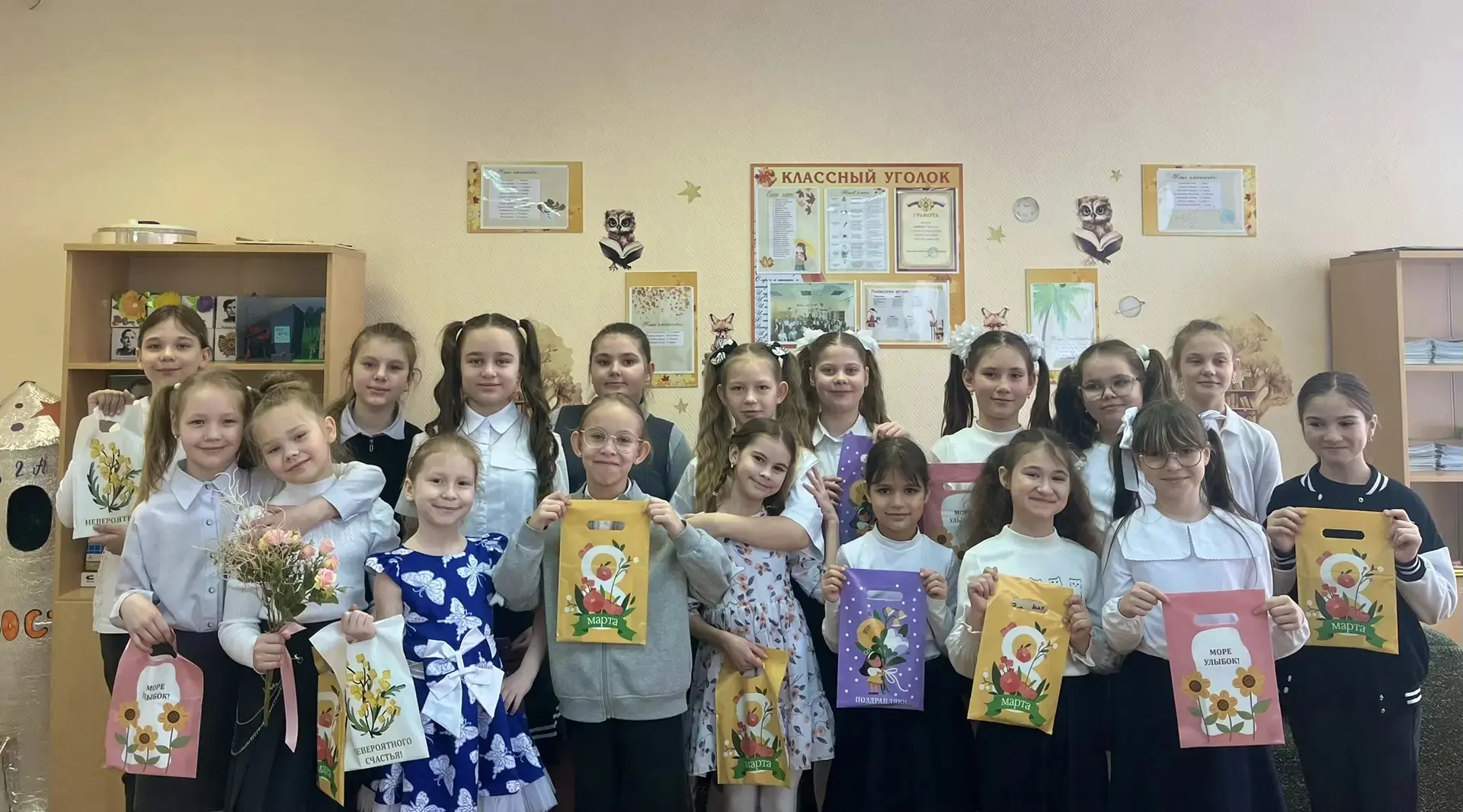Весенний праздник в нашей школе: как это было 🌷  В преддверии Международного женского дня в нашей шк
