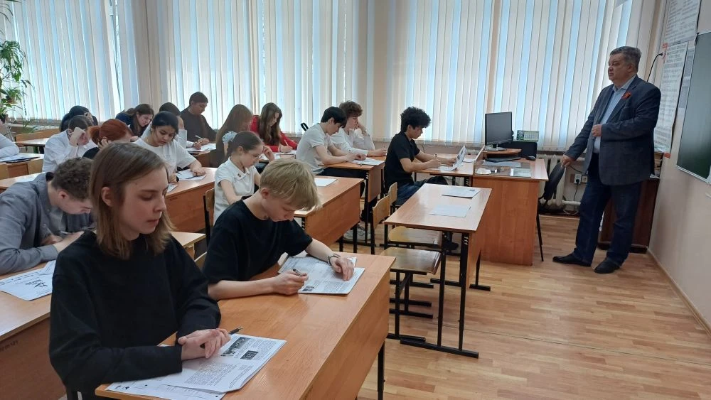 Патриотическая акция «Диктант Победы» проходит сегодня. Наша школа является одной из площадок провед