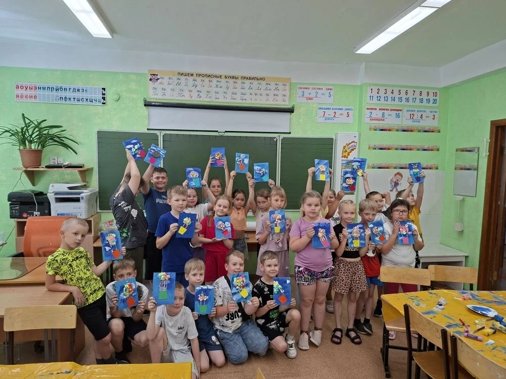 ☀Летний лагерь "Солнышко".
День-7

🌸Сегодня ребята из волшебного пластилина выполняли работу "Корзи