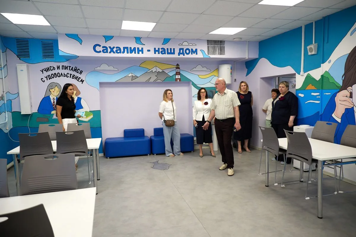 ✅В образовательных учреждениях Сахалинской области стартовала приемка к новому учебному году

Специа