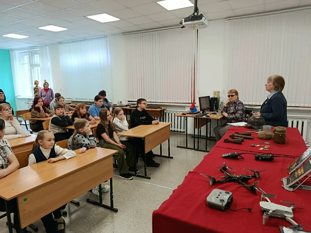 О Героях Советского Союза, которых помнят и чтят на Пичаевской земле, говорили в Больше...
