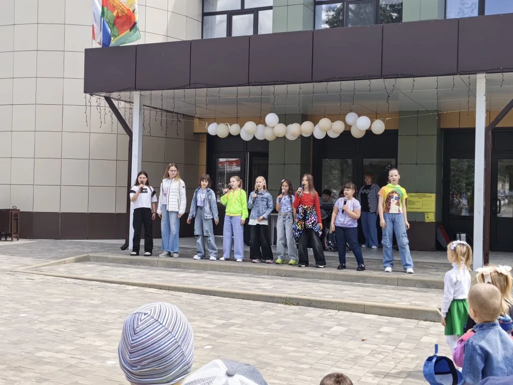 🎉 Первый день в школьном лагере — и сразу праздник! 🥳