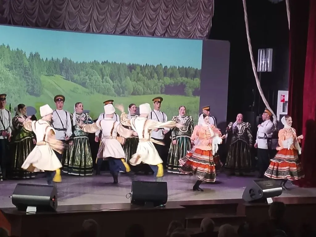«Лучшее, любимое, родное» показали артисты «Забайкальских казаков» на Сахалине😍  Солисты исполнили к