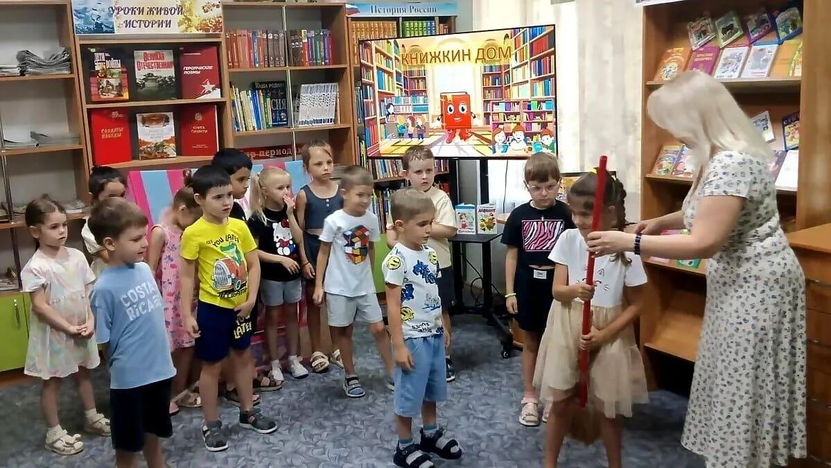 Средняя группа «Капитошки»  побывали в самом гостеприимном месте — детской библиотеке! 📚