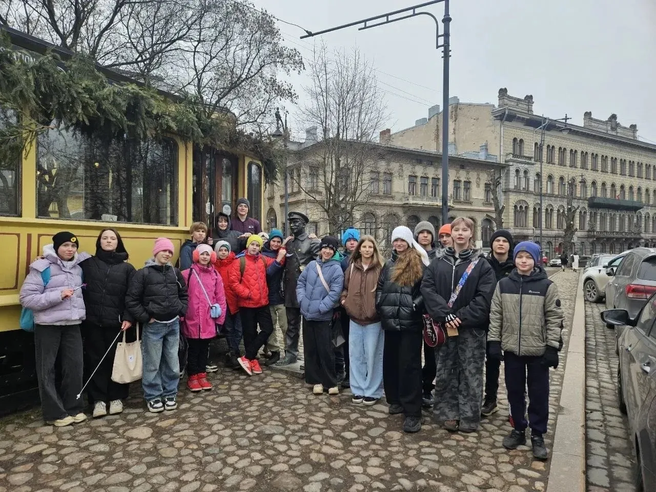 🚌 6А класс отправился в увлекательное путешествие в город Выборг.  🏰 Автобусно-пешеходная экскурсия 