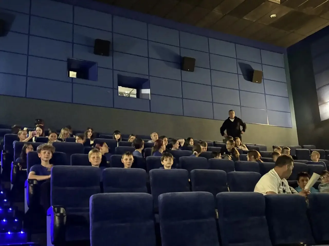 Урок мужества: «Ангелы Ладоги»🎬

Сегодняшний день в лагере «Юный спасатель» и ЛТО «Познание» был по