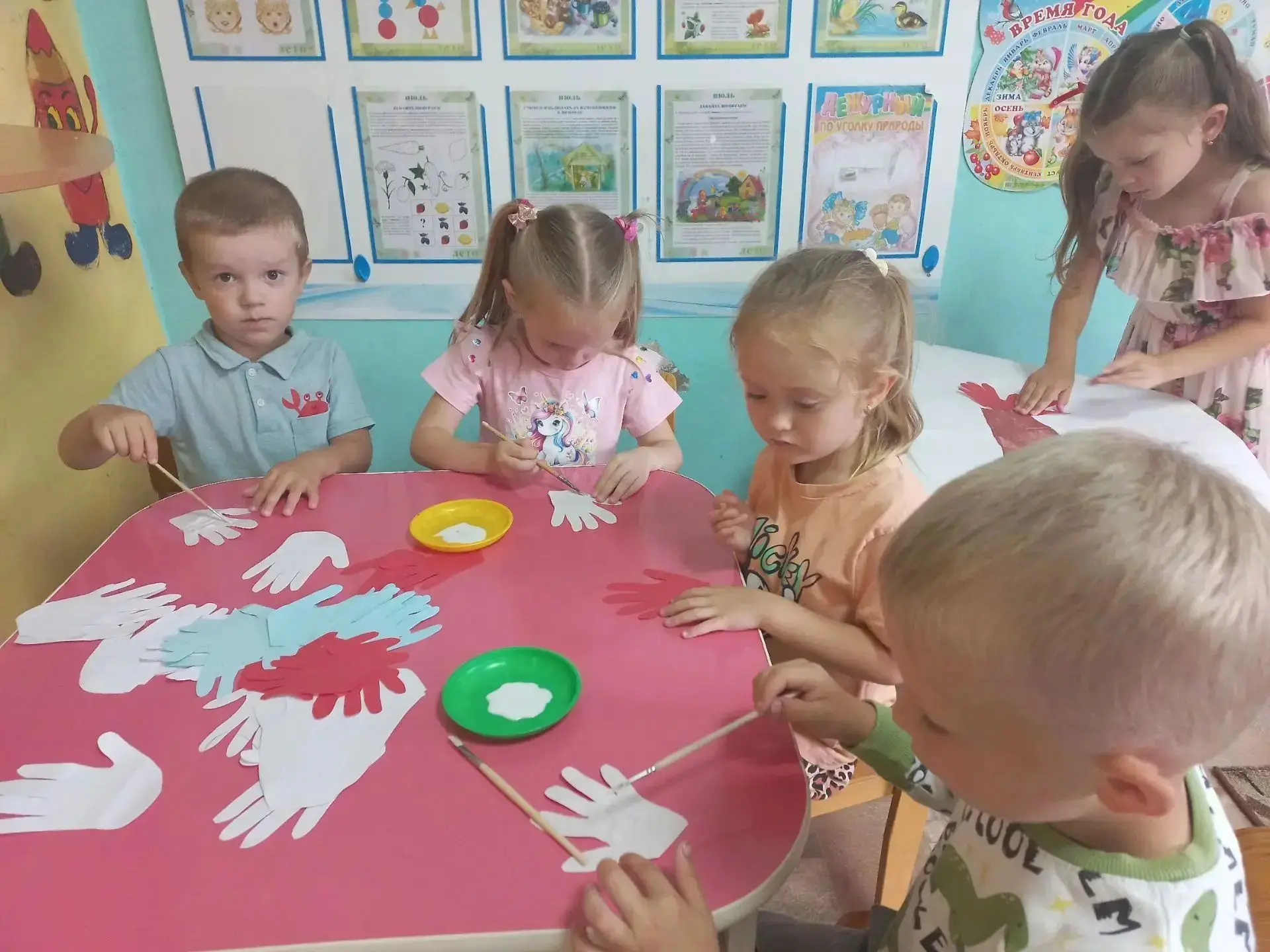Дерево Дружбы растёт в нашей группе
Наши маленькие волшебники превратились в настоящих мастеров аппл