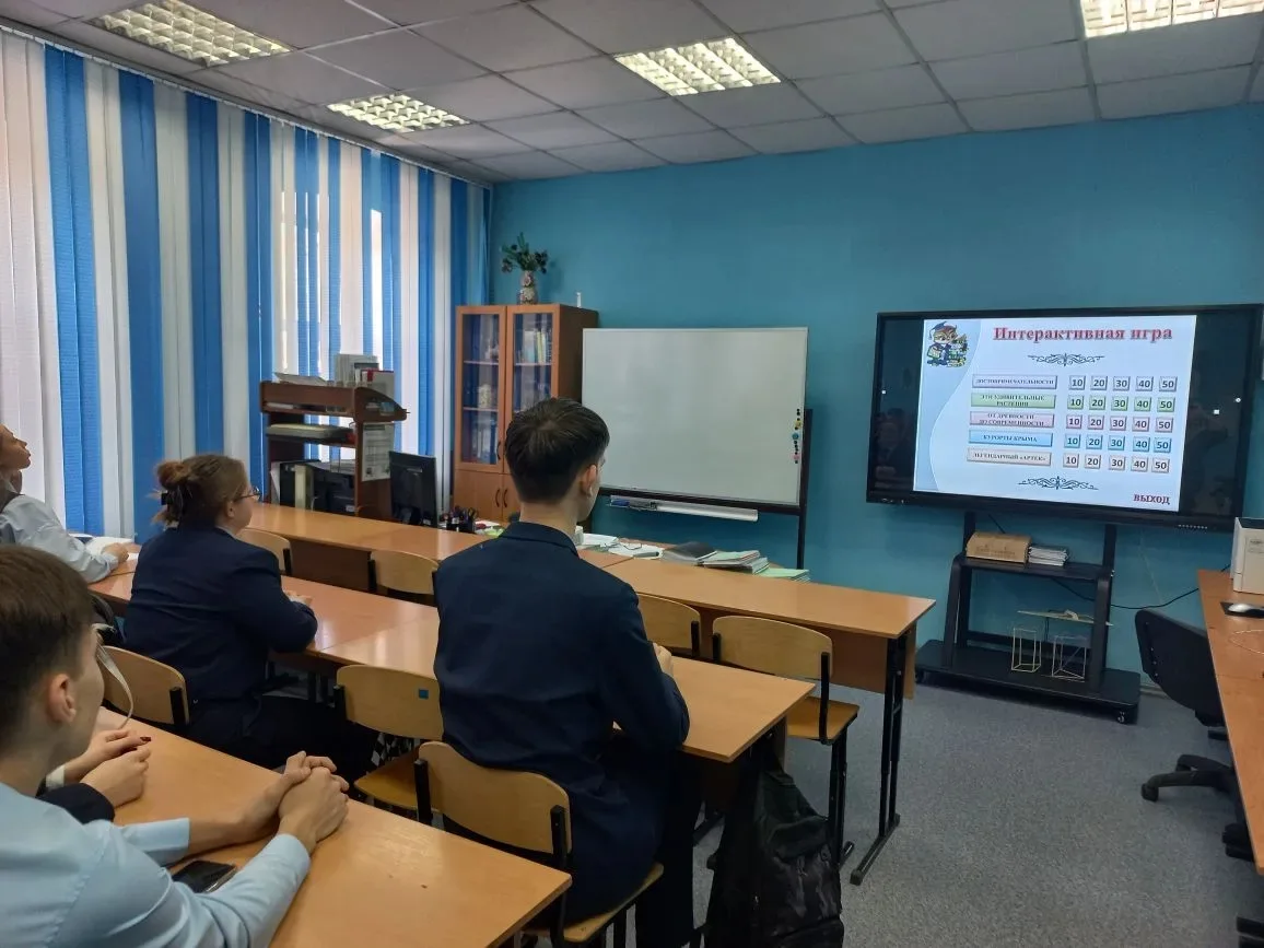 История ожила: как наш Лицей встретил Крымскую весну🇷🇺 18 марта в нашем Лицее особенное внимание уде