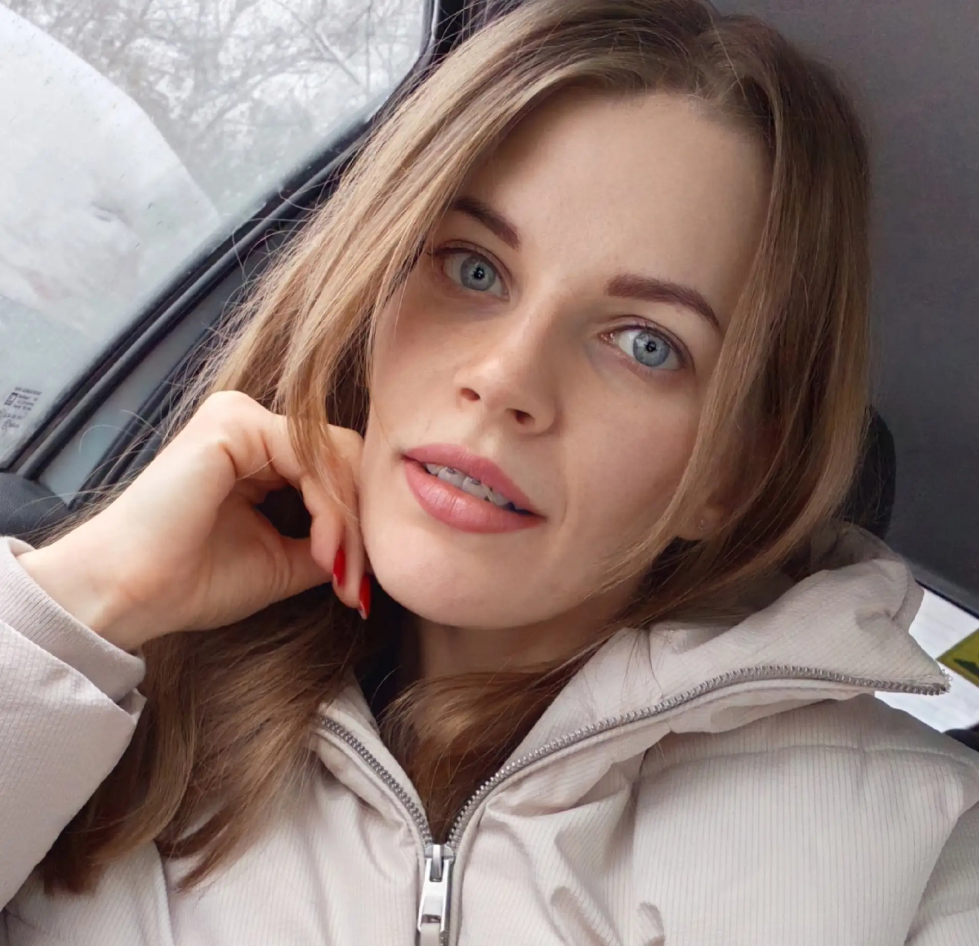 Выйду ли я когда-нибудь удачно замуж или меня ждет венец безбрачия?  
Кира, 29.06.1994