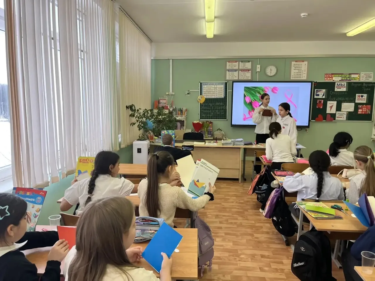 С любовью и теплом!  🌸 В преддверии самого нежного и весеннего праздника – Международного женского д