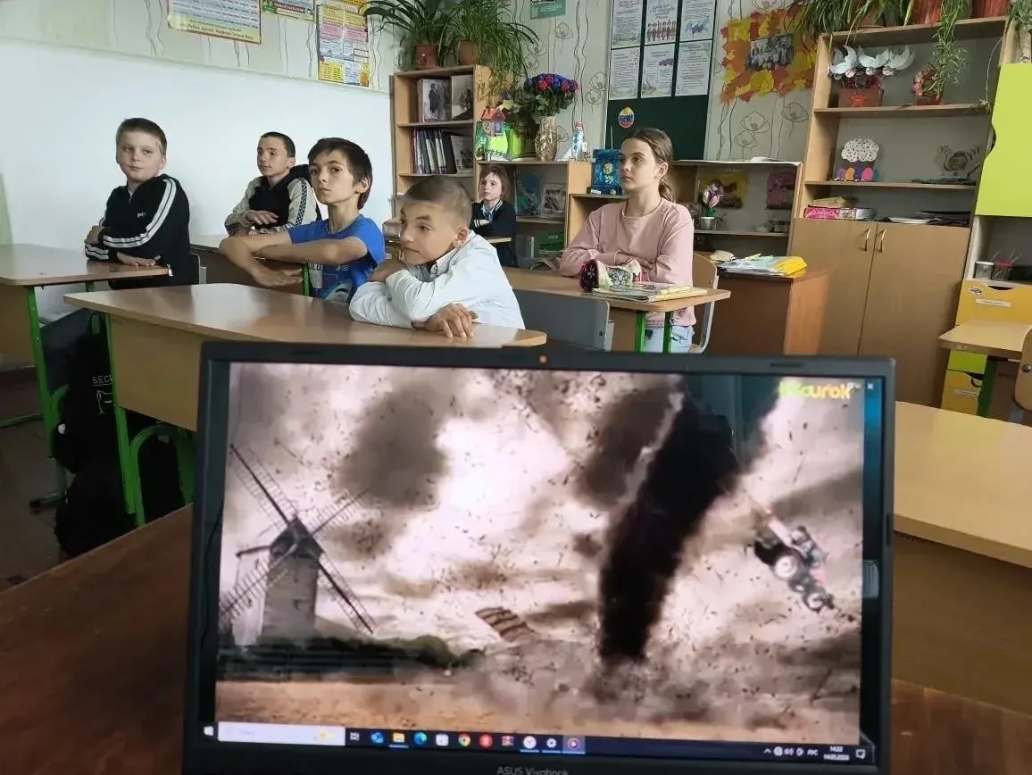Урок безопасности  В ГБУ ОО ЗО «Проминевская средняя общеобразовательная школа № 16» Мелитопольского