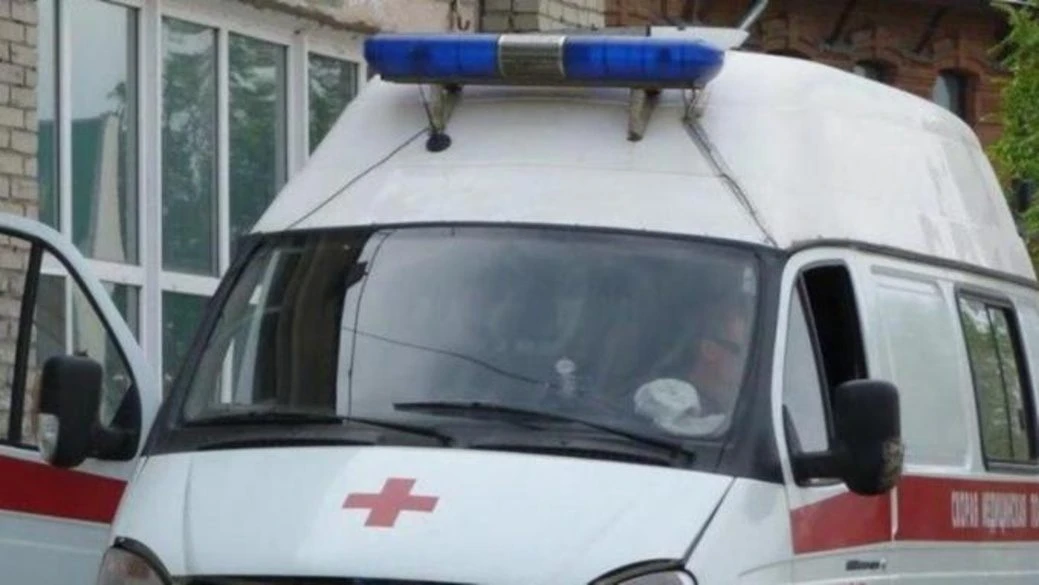 В Барнауле спасли парализованного пенсионера, 12 часов стучавшего по стене