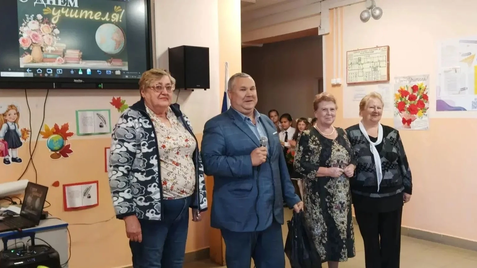 Как прошёл День учителя в Михайловской средней школе.