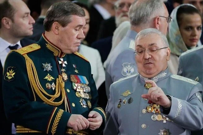Имущество на 7 млрд рублей потребовали изъять у экс-замминистра обороны Цаликова — бывший военный чи