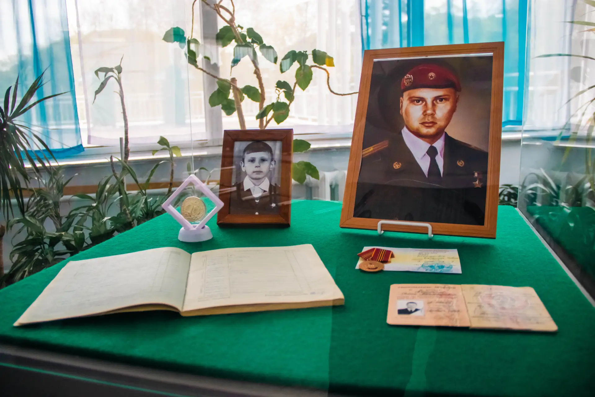 В «Орлёнке» в рамках смены Музея Победы открылась выставка «Путь Победителей».   До Дня Победы более