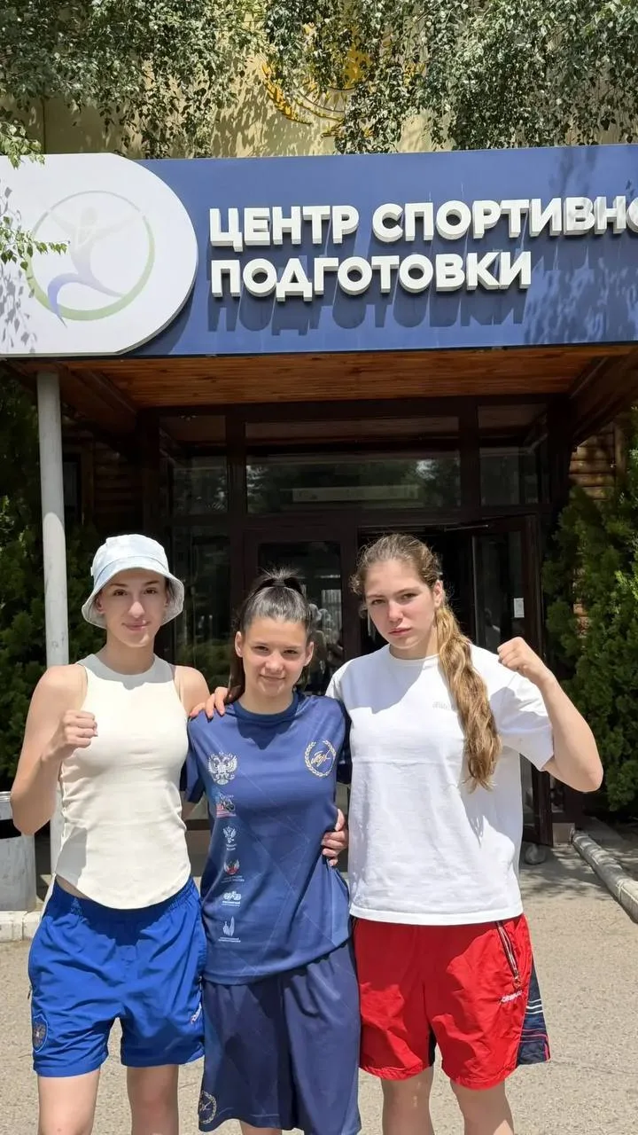 🥊 Алина Тишкова на тренировочных сборах в Алматы

С 20 по 30 июня в Алматы (Республика Казахстан) п