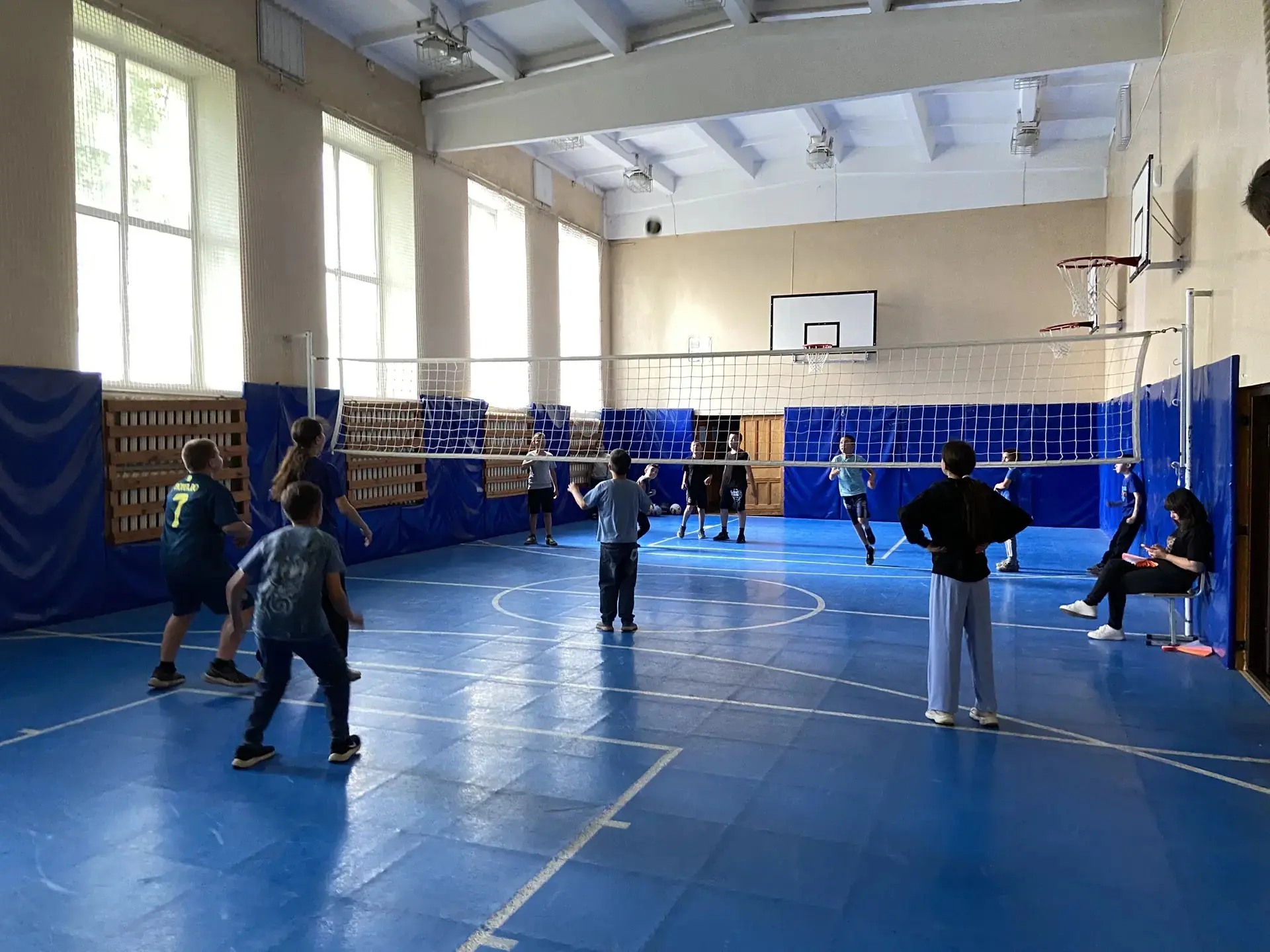 ⚽🏐🏀 Пионербол- подвижная игра, пользующаяся немалой популярностью у детей. Занятия пионерболом спо