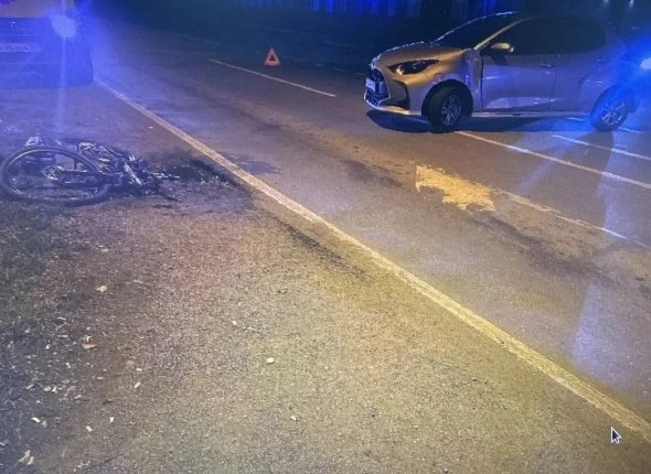 В Уссурийске автомобилистка сбuла на дороге 16-летнего велосипедиста