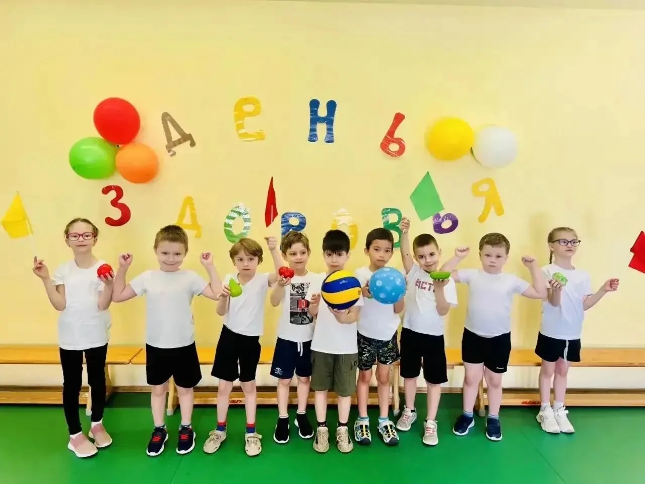 ЗДОРОВЫЕ ПРИВЫЧКИ С ДЕТСТВА   Недавно у наших дошколят состоялся яркий и насыщенный День здоровья, к
