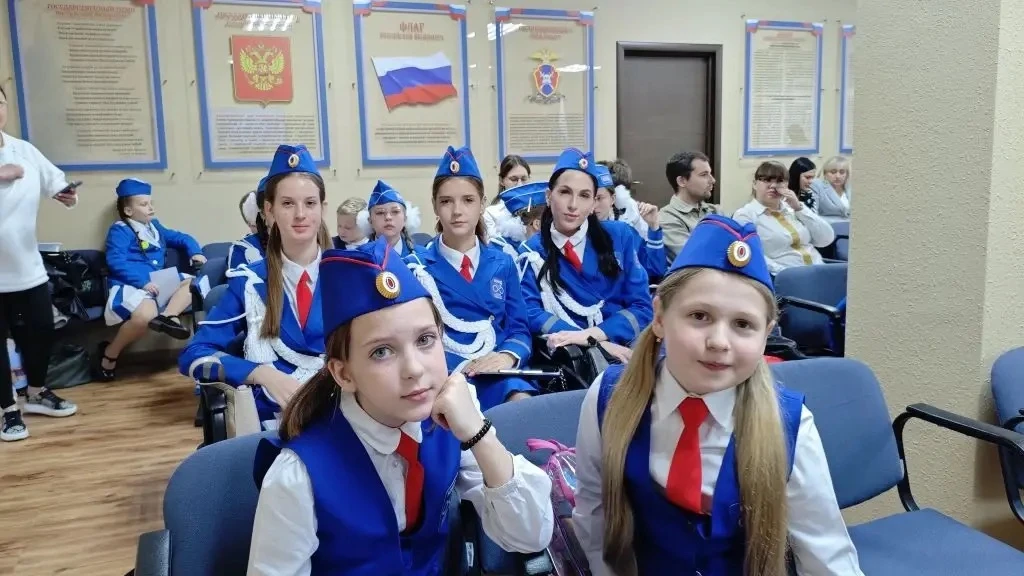 Поздравляем отряд «Зеленый свет»  юных инспекторов движения Рассветовской СОШ, занявших 3 место в об