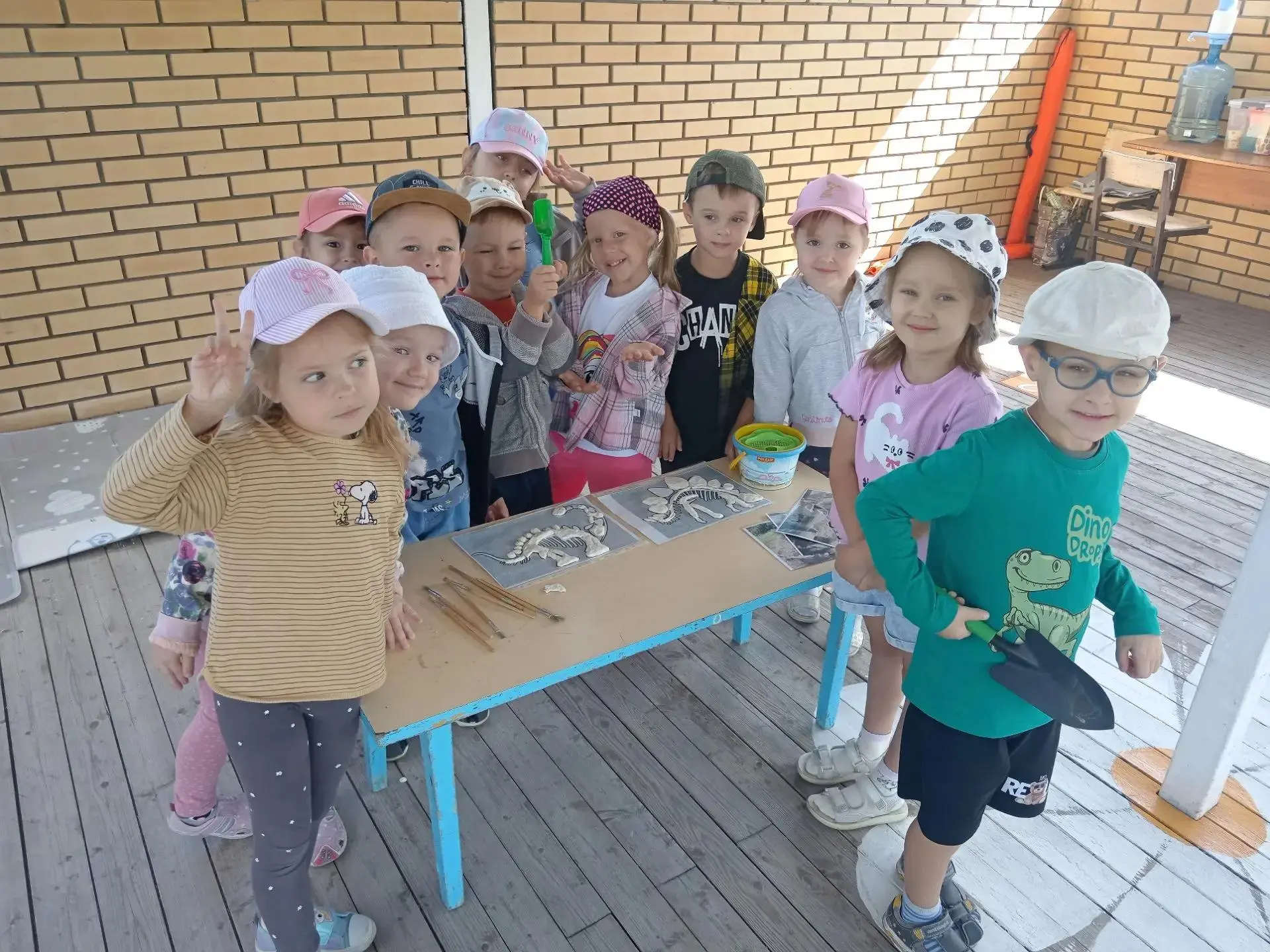 Прошел день археолога