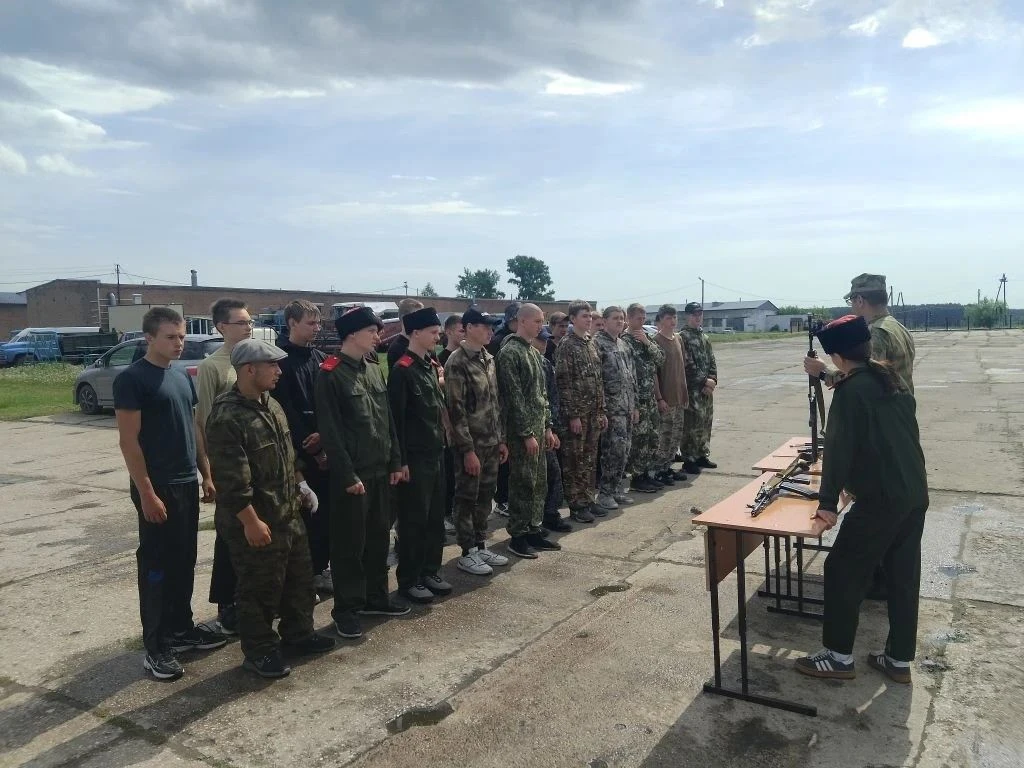 9 июня начался второй день сборов. Участники военно‑полевых сборов не просто соревнуются — они учатс