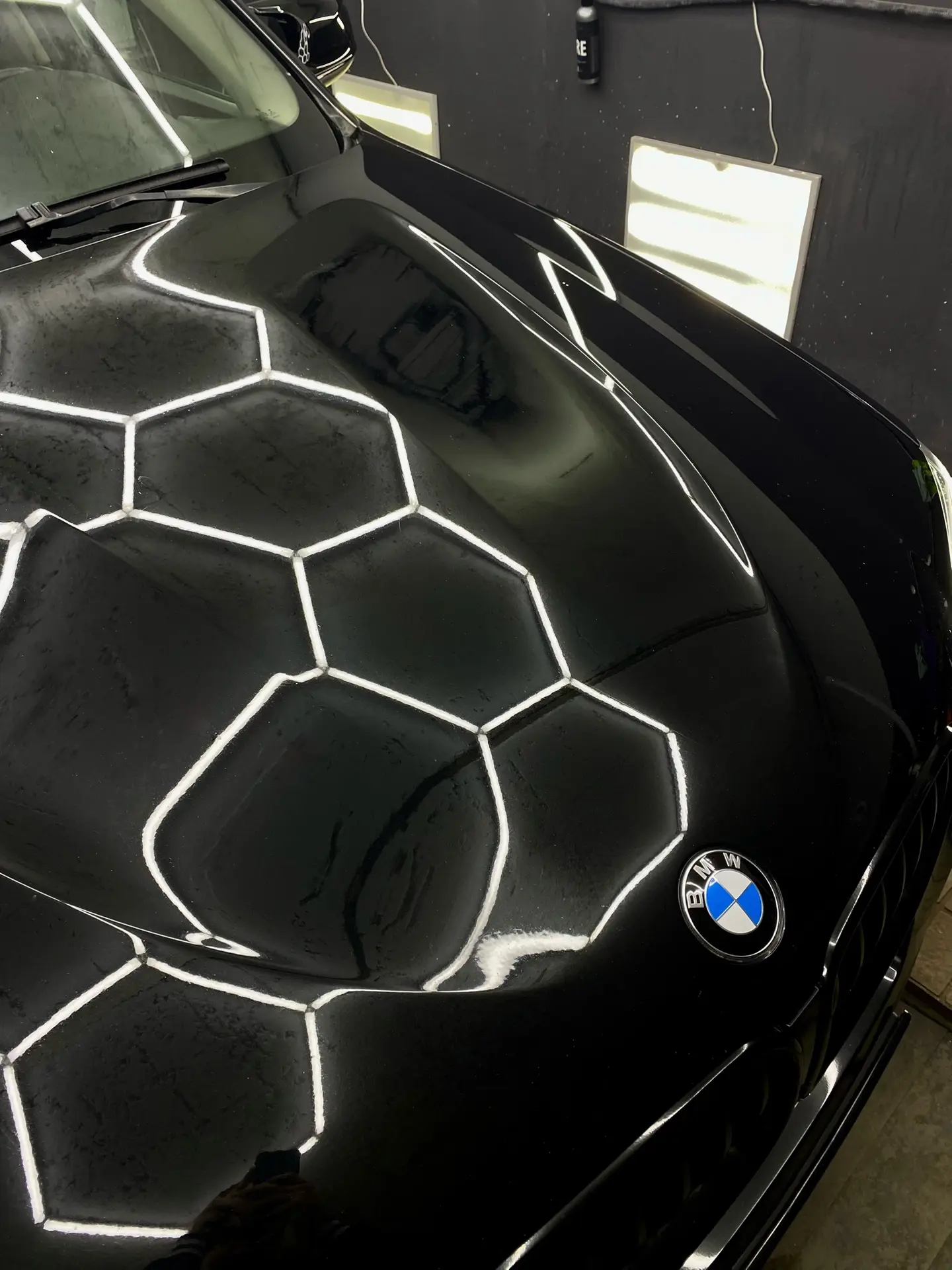 BMW X3 после освежающей полировки и нанесения керамического покрытия ✨

Иногда достаточно правильной