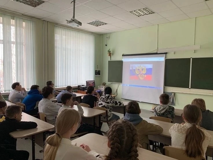 🏫 В школах России хотят запустить единое телевидение