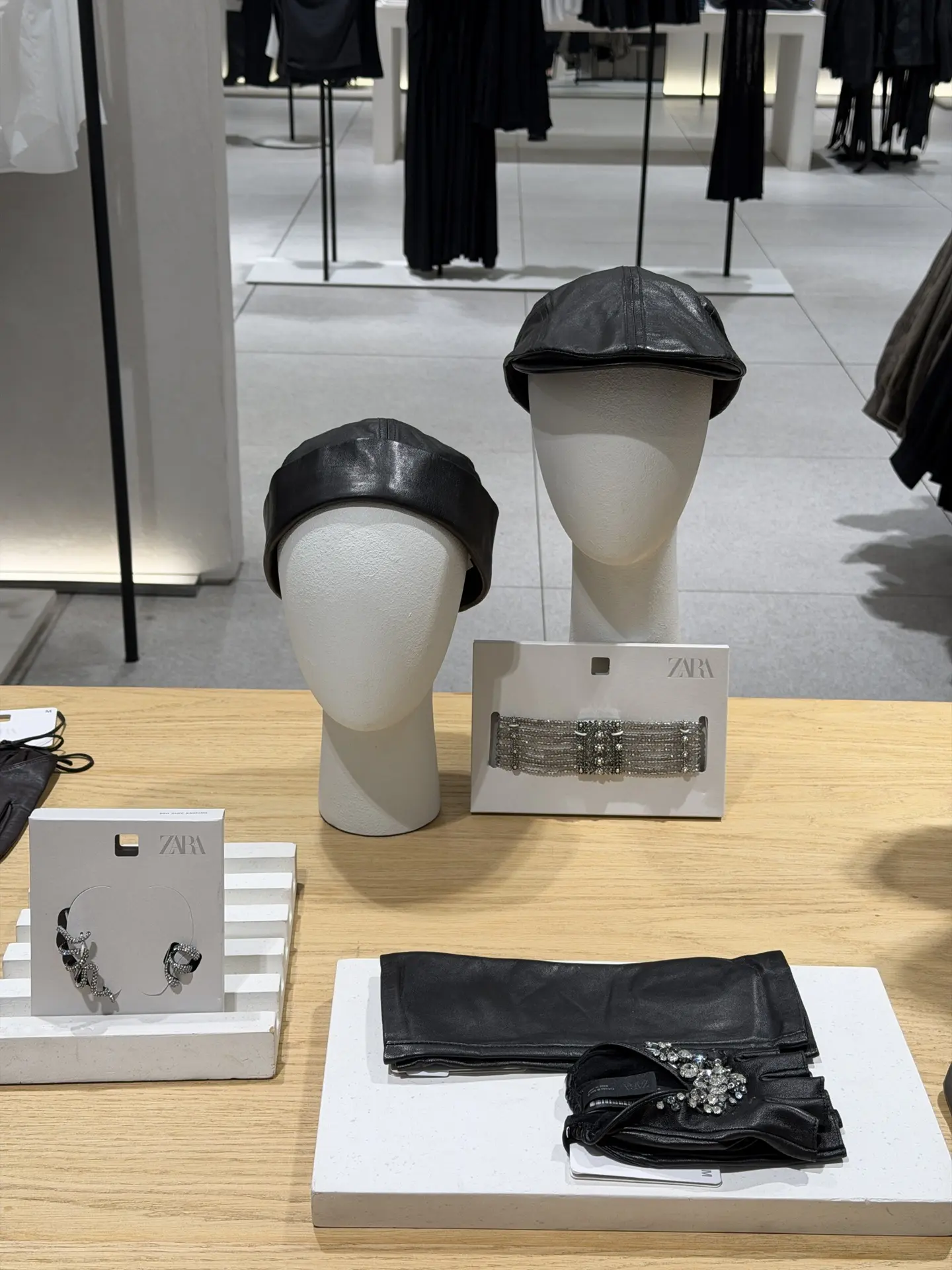 ZARA: бренд, который научил моду двигаться быстрее