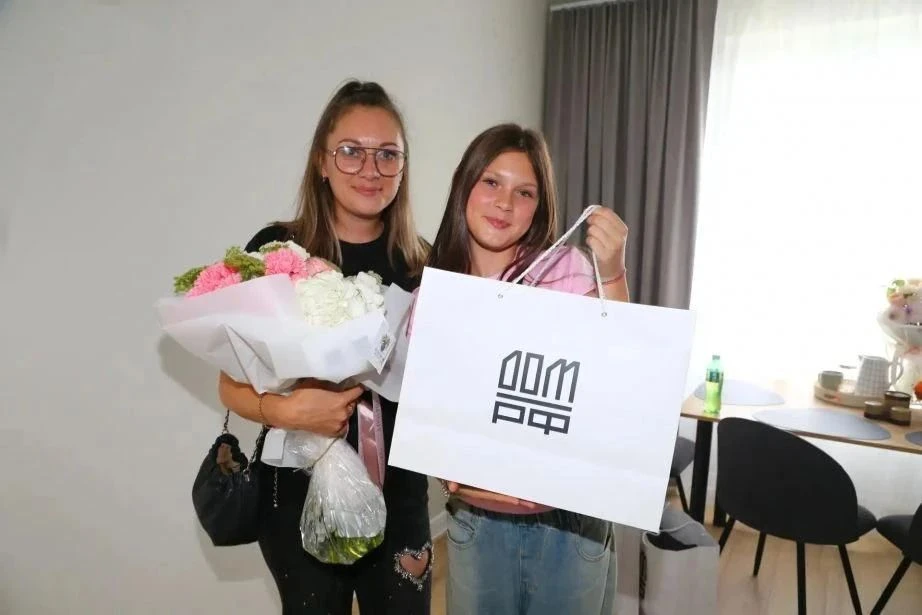 🏢 Более 900 семей врачей, учителей и участников СВО в Хабаровском крае получили недоро...