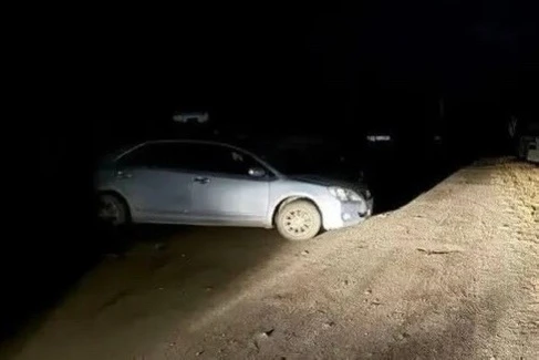В БУРЯТИИ ПЬЯНАЯ ДОЧЬ НАСМЕРТЬ СБИЛА МАТЬ, ОТКРЫВАВШУЮ ВОРОТА