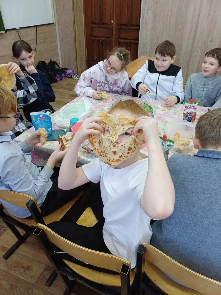 Вот как ученики нашей школы праздновали Масленицу