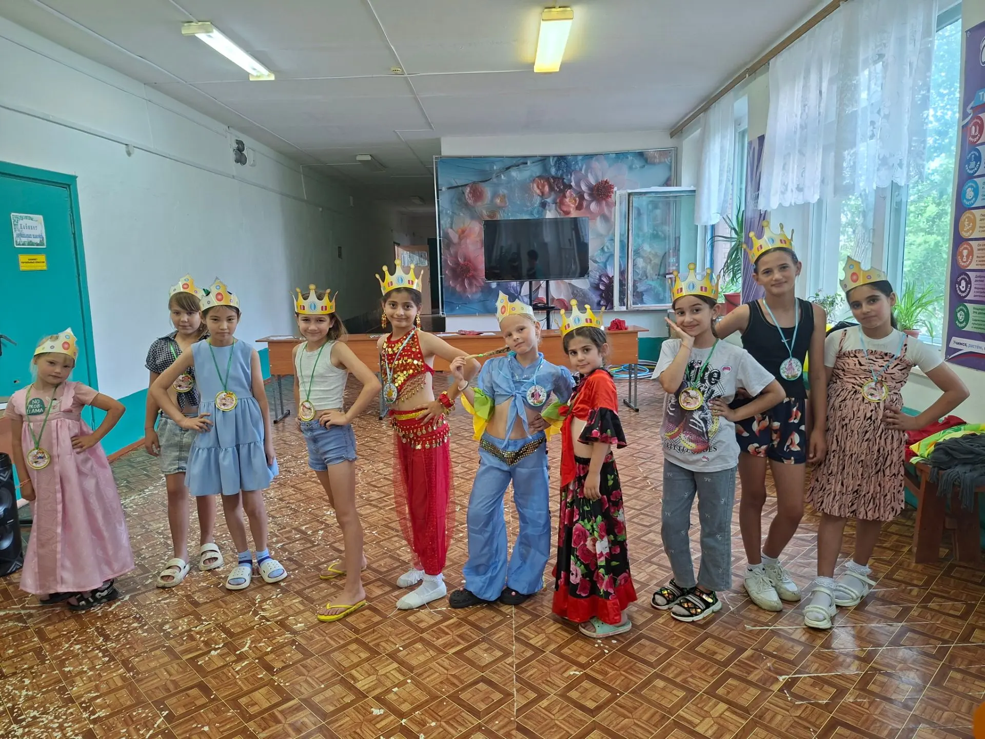 💃 Волшебство и красота: в «Роднике» прошёл конкурс «Краса лагеря»! 💃

✅️Сегодняшний день в летнем 