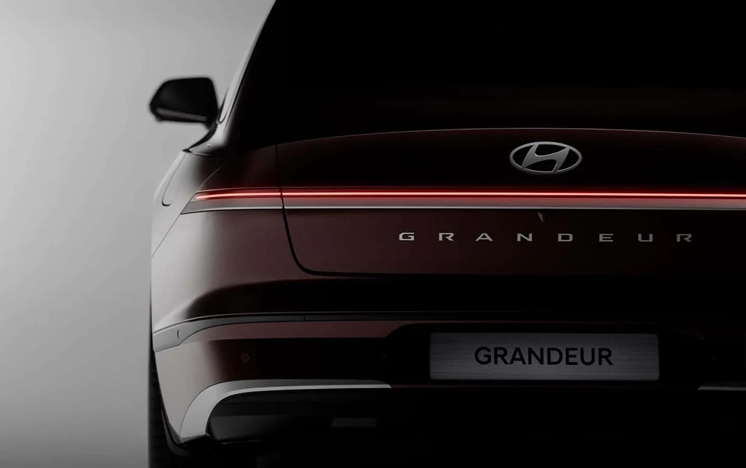 Hyundai показала первые фото обновленного Grandeur   Флагманский седан получил переработанный дизайн