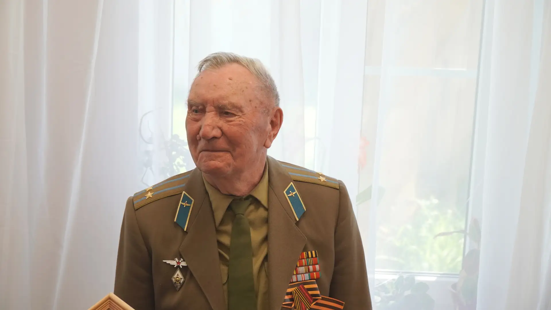 — Главное — чтобы жила наша Россия! Железным ржавым катком прокатились фашисты по нашей...