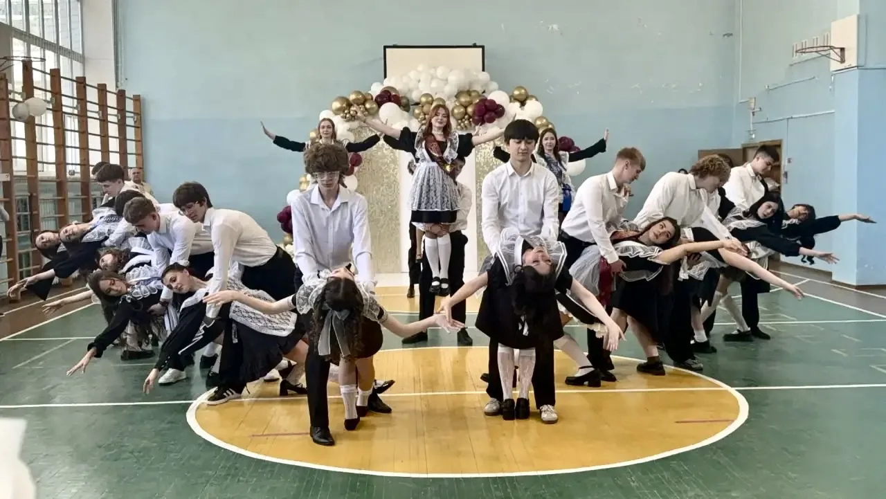 ПОСЛЕДНИЙ ЗВОНОК 2026 🎊  В нашей школе прошёл особенный и очень трогательный праздник — Последний зв