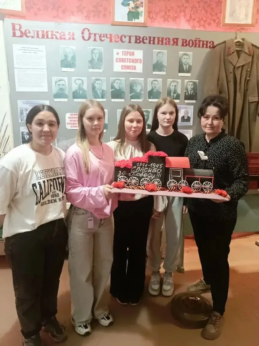 🏫 В школьном музее — новая гордость! 🚂✨
