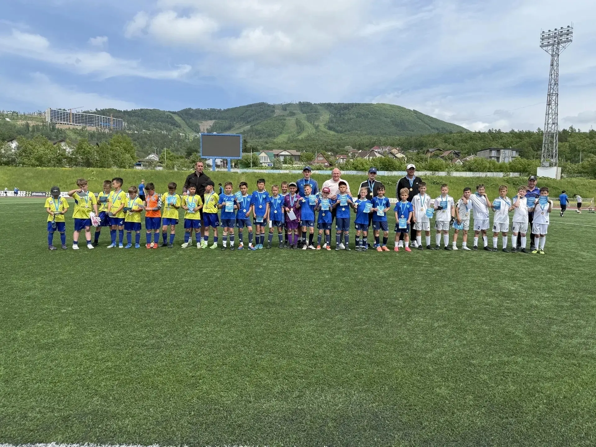 ⚽️ Бронза Всероссийского фестиваля ДФЛ — у «Торпедо»! 🥉

15–16 июня на стадионе «Спартак» в Южно-Са