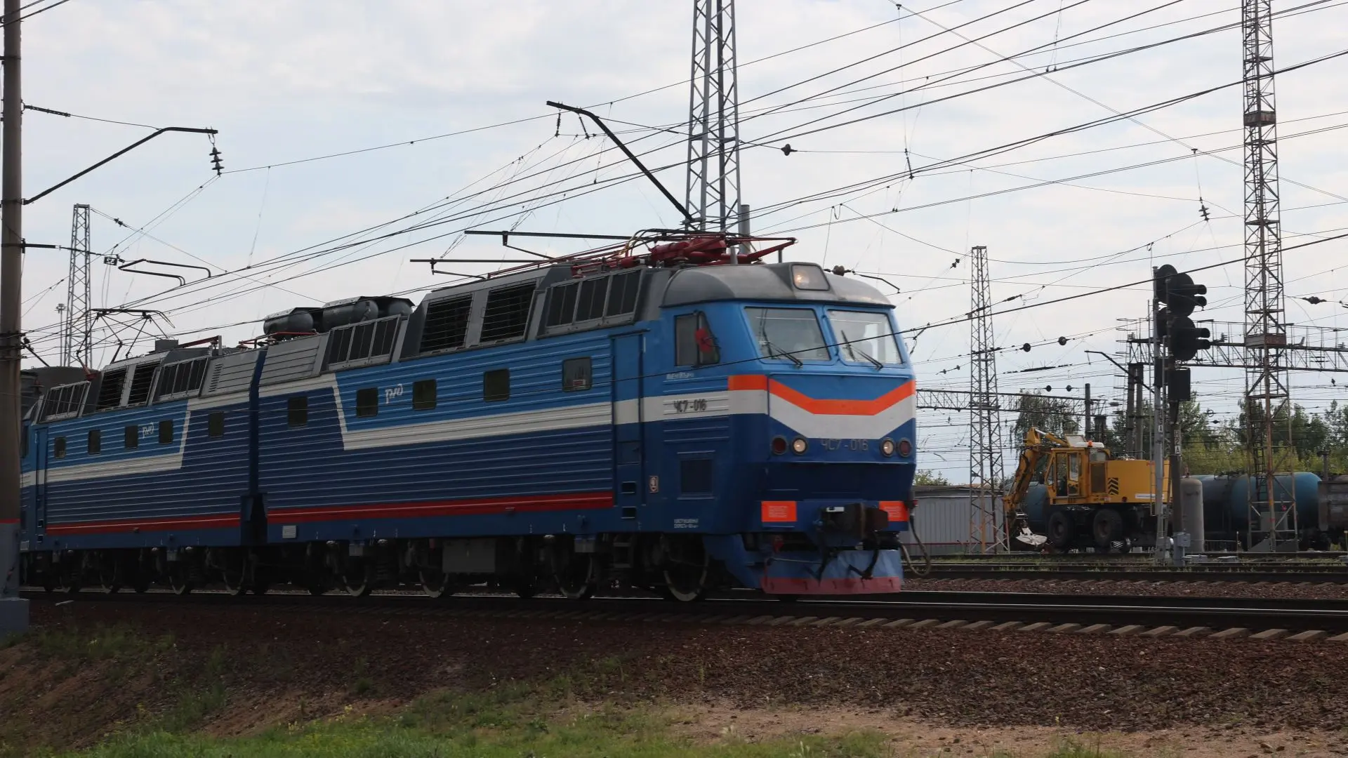С 26 августа между Ярославлем и Москвой начнет курсировать новый двухэтажный поезд-эксп...