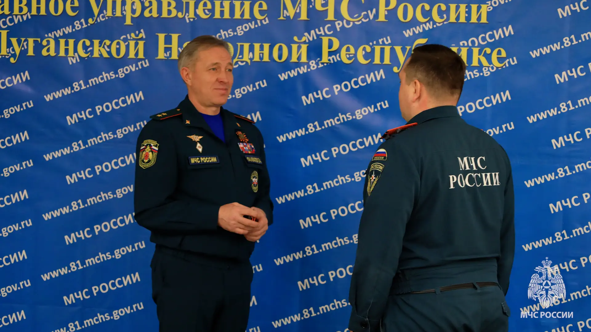 На свете есть особенная служба,  где верность делу и мужская дружба сильнее самых дьявольских огней.