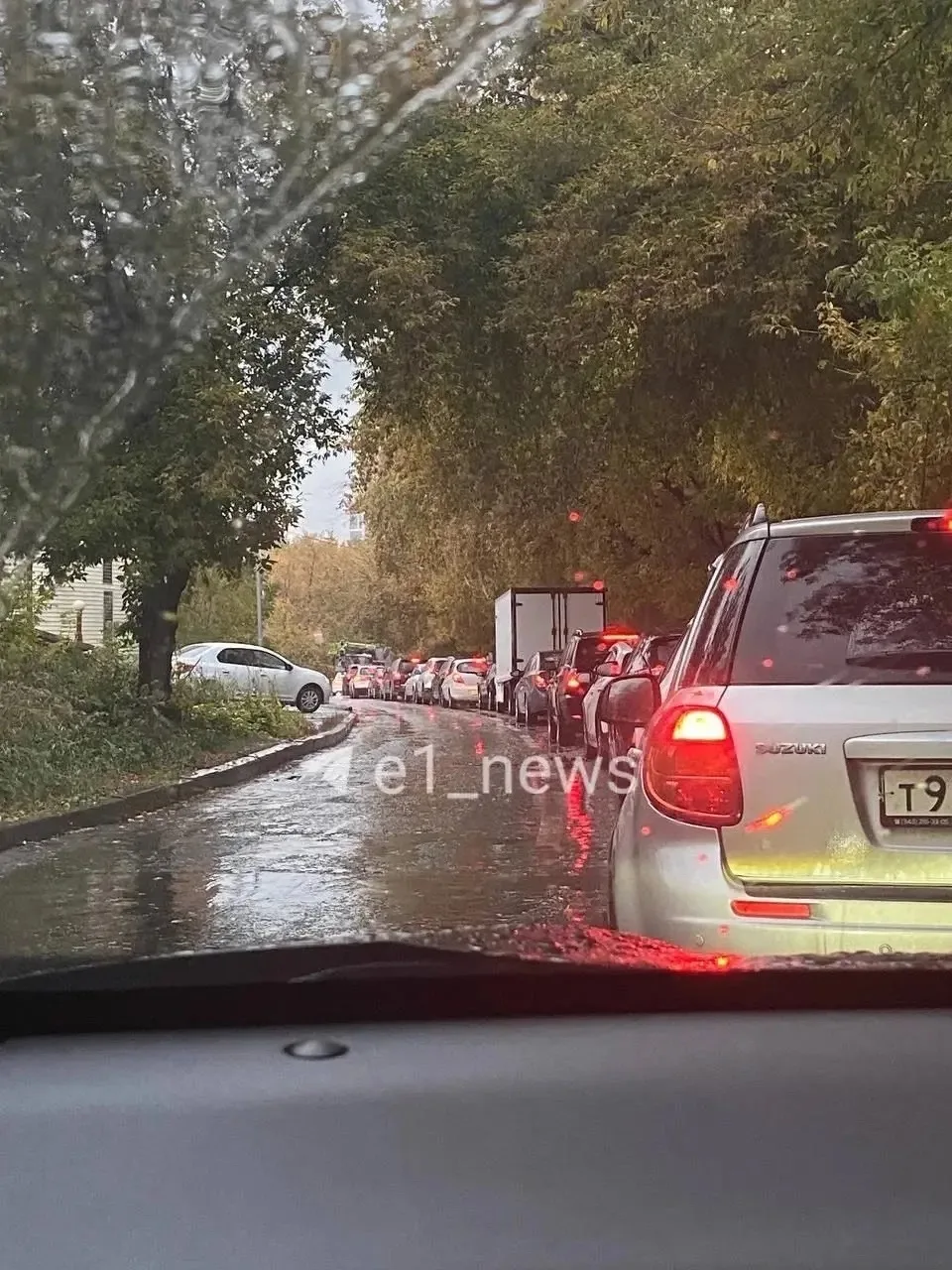 Водители встали в пробку на Синих Камнях из-за новой схемы движения на «Калине»