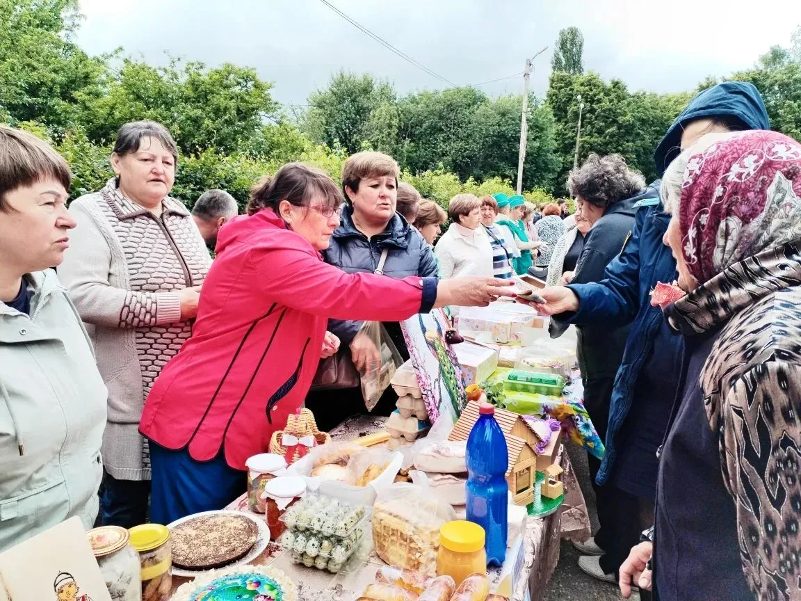 Наша школа, МКОУ «Краснознаменская СОШ», стала участницей благотворительной ярмарки, пр...