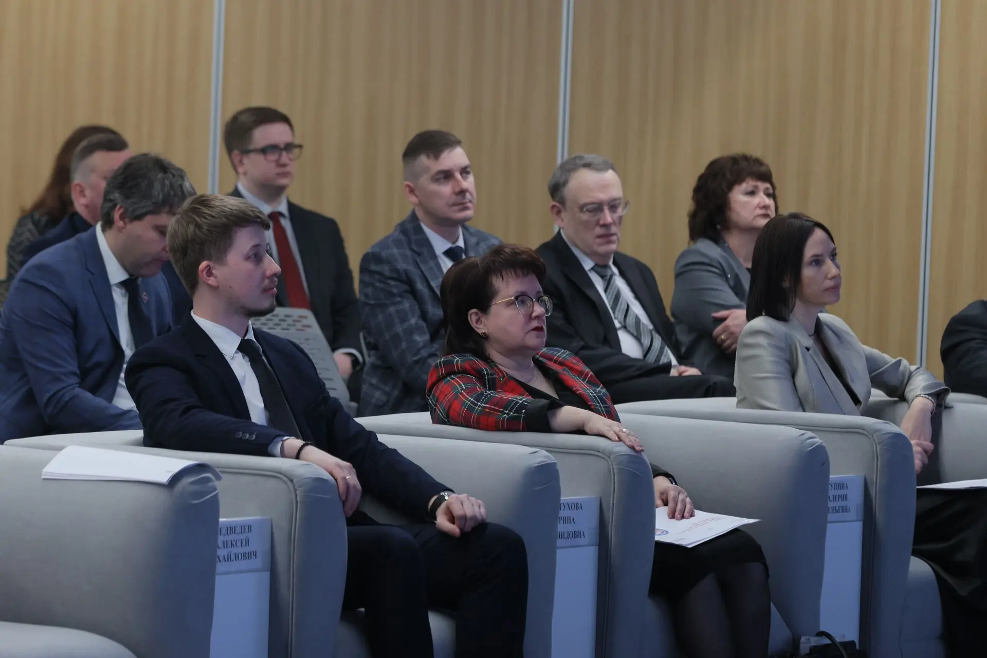 Три дня в Красноярске продлится проектно-аналитическая сессия по вопросам поддержки сем...