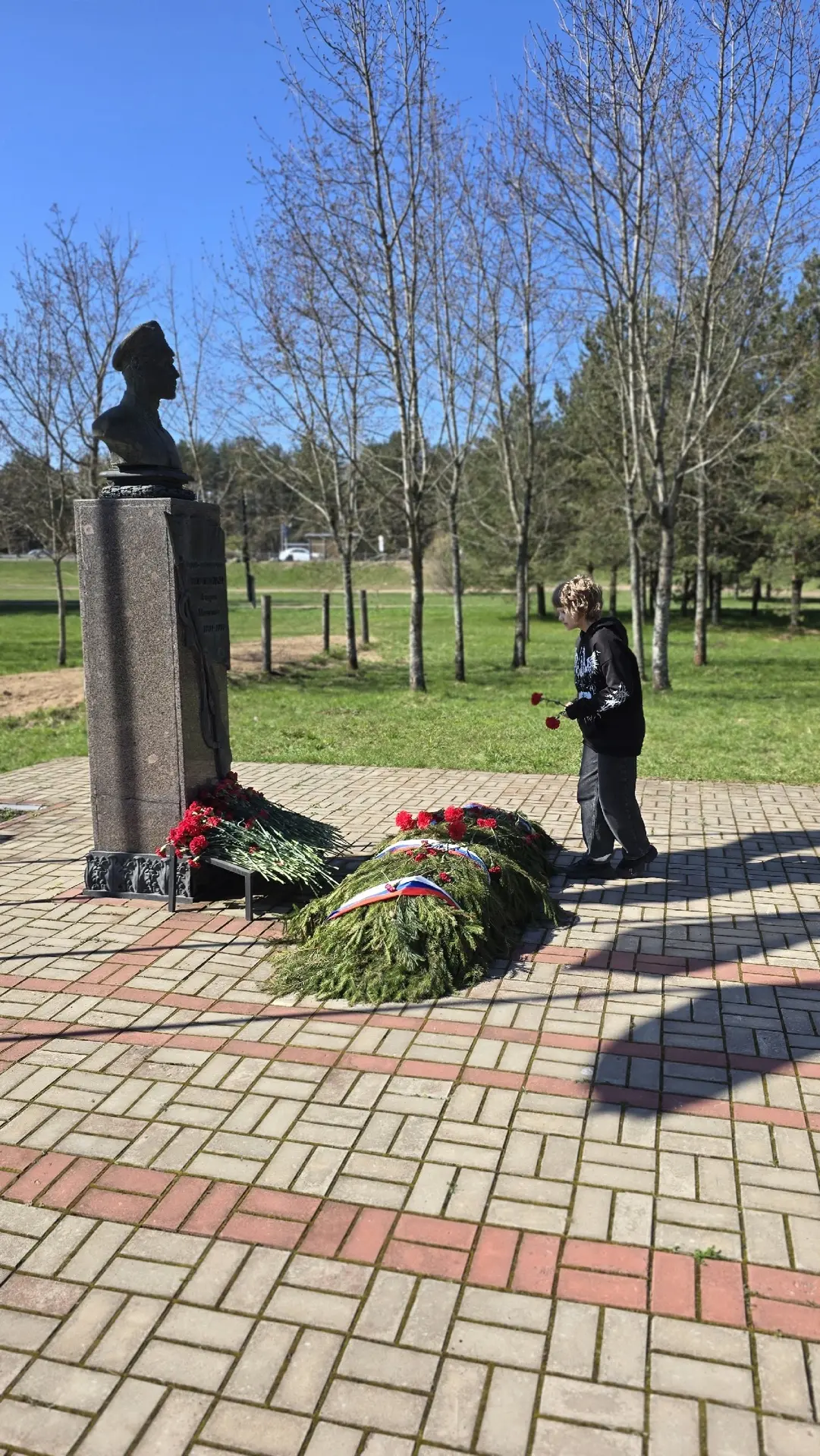 «Никто не забыт, и ничто не забыто»🔥  В преддверии 9 мая, ученики 5«Б» и 6«Б»посетили  мемориальный 