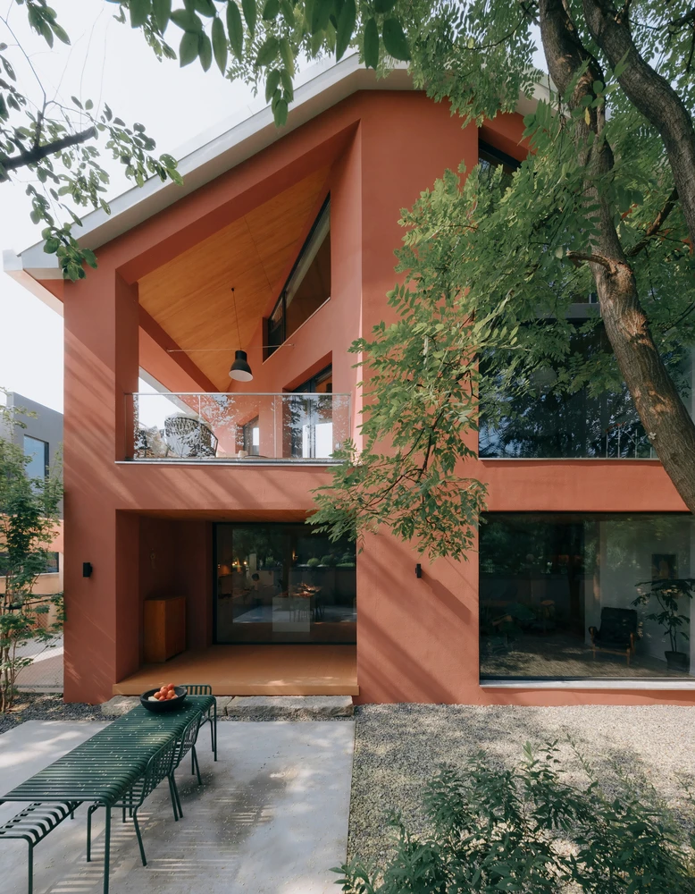 ▶ House of Rasing the Umbrella / Chaoffice
