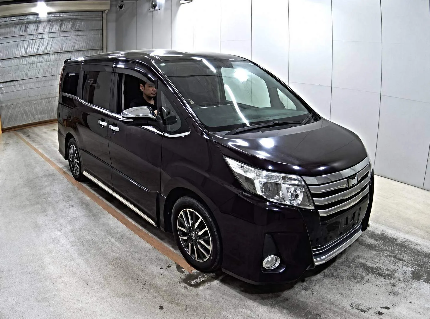 🚘TOYOTA NOAH🚘
Год: 2015
Оценка: 4
Обьем: 2.0 бензин
Пробег: 96000 км
Комплектация: Si

Стоимость п