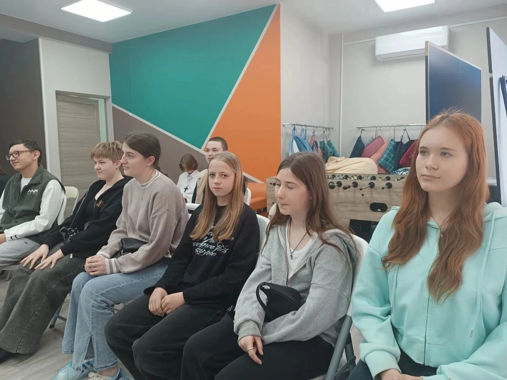 Сегодня 13 апреля 2026 г. в молодежном пространстве "Я в Центре" прошло Открытие Недели Добра, орган
